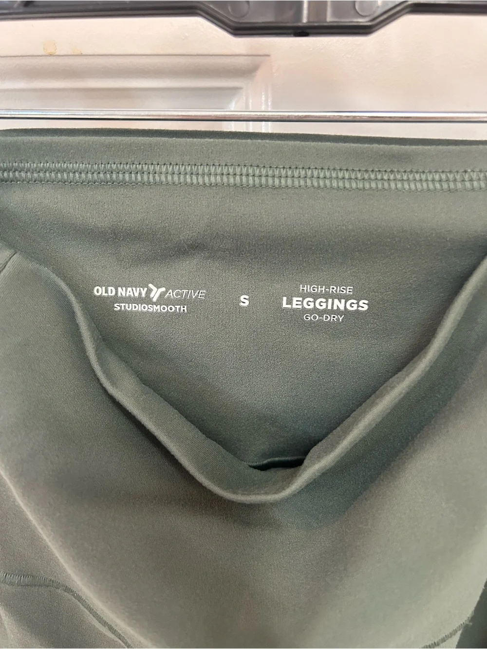 Old Navy Active High-Rise Sage Green Leggings
